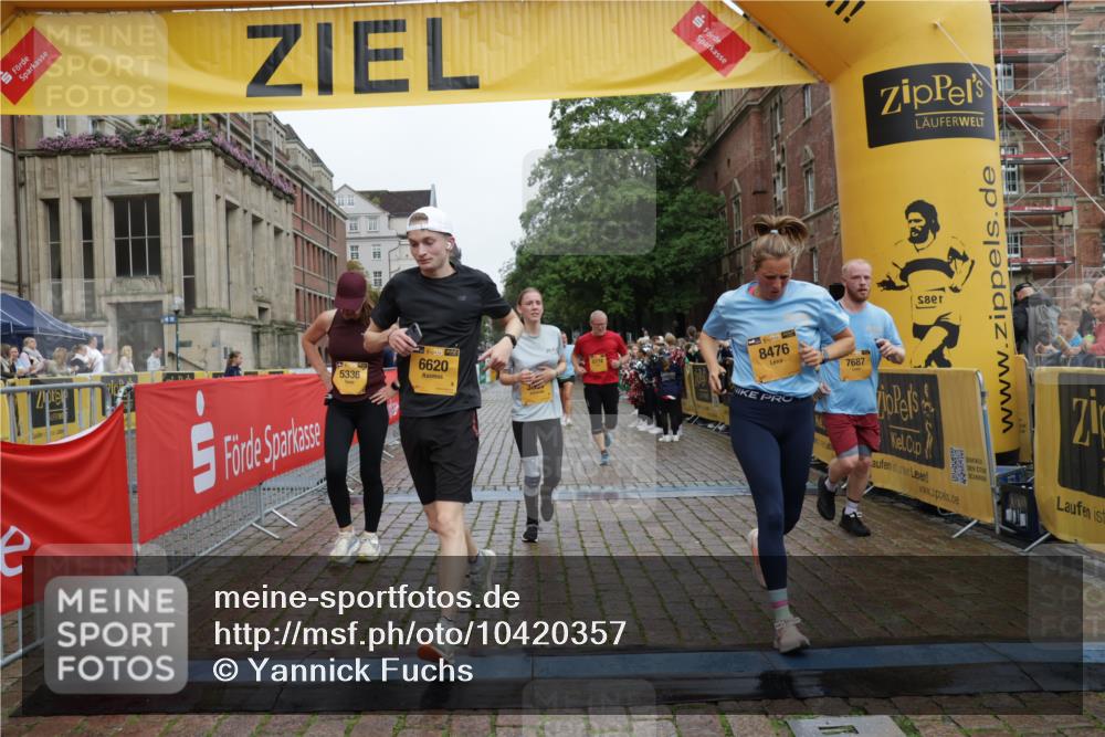 13.09.2026 - Kiel Lauf Yannick Fuchs http://msf.ph/oto/10420357 13.09.2026 09:42:16 Ziel 133, 570, 792, 2955, 2977, 3357, 3676, 5011, 5105, 5276, 5336, 5774, 6620, 6797, 7687, 8476, 10938, 11793, 12723, 402, 699, 772, 2910, 3143, 3175, 3801, 4533, 5107, 5276, 6599, 6687, 6739, 7238, 8588, 8829, 9050, 9224, 11907, 12175, 445, 771, 1045, 1777, 2608, 2914, 4548, 5559, 6075, 6099, 6213, 6423, 6542, 6913, 9706, 12190, 402, 3175, 4704, 6649, 6687, 8588, 9224, 9771, 11907 meine-sportfotos.de