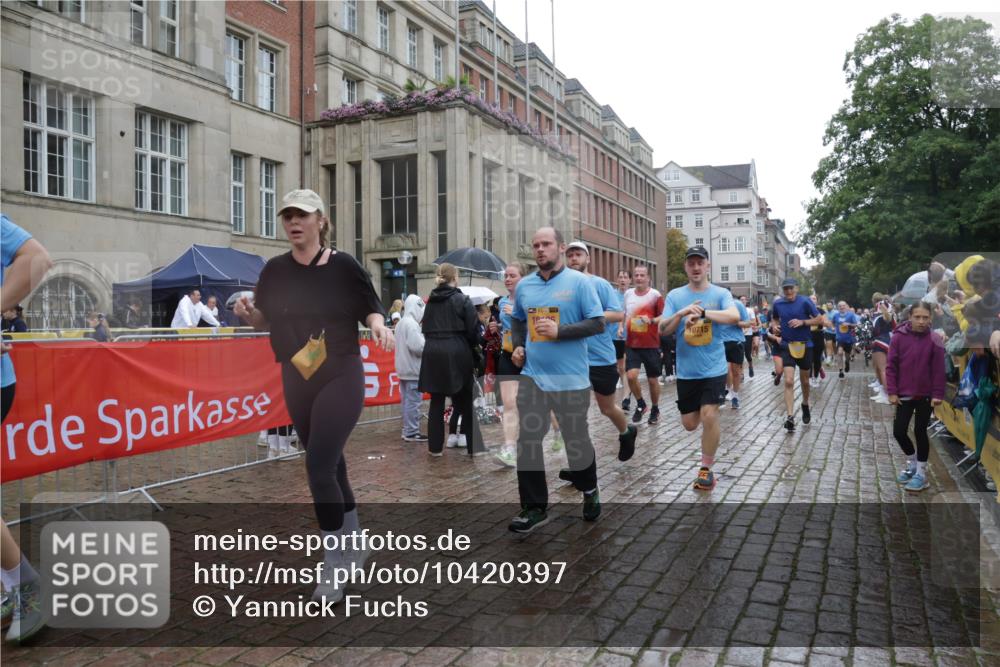 13.09.2026 - Kiel Lauf Yannick Fuchs http://msf.ph/oto/10420397 13.09.2026 10:52:52 Ziel 154, 158, 398, 1083, 1426, 1433, 1486, 1535, 1550, 1634, 1812, 2069, 2089, 3050, 3059, 3431, 3452, 3514, 3875, 4100, 4570, 5329, 5710, 5838, 6201, 7017, 7230, 7596, 7883, 8516, 8580, 8863, 8935, 8978, 9166, 9831, 10594, 11048, 11096, 11204, 11282, 11496, 12213, 90, 172, 475, 626, 1471, 1472, 1473, 1474, 1526, 1527, 1531, 1658, 1802, 1837, 2089, 2293, 2442, 2544, 2735, 3054, 3343, 3582, 3630, 3778, 3853, 1071, 3587, 3657, 5642, 5643, 6015, 7139, 10755 meine-sportfotos.de