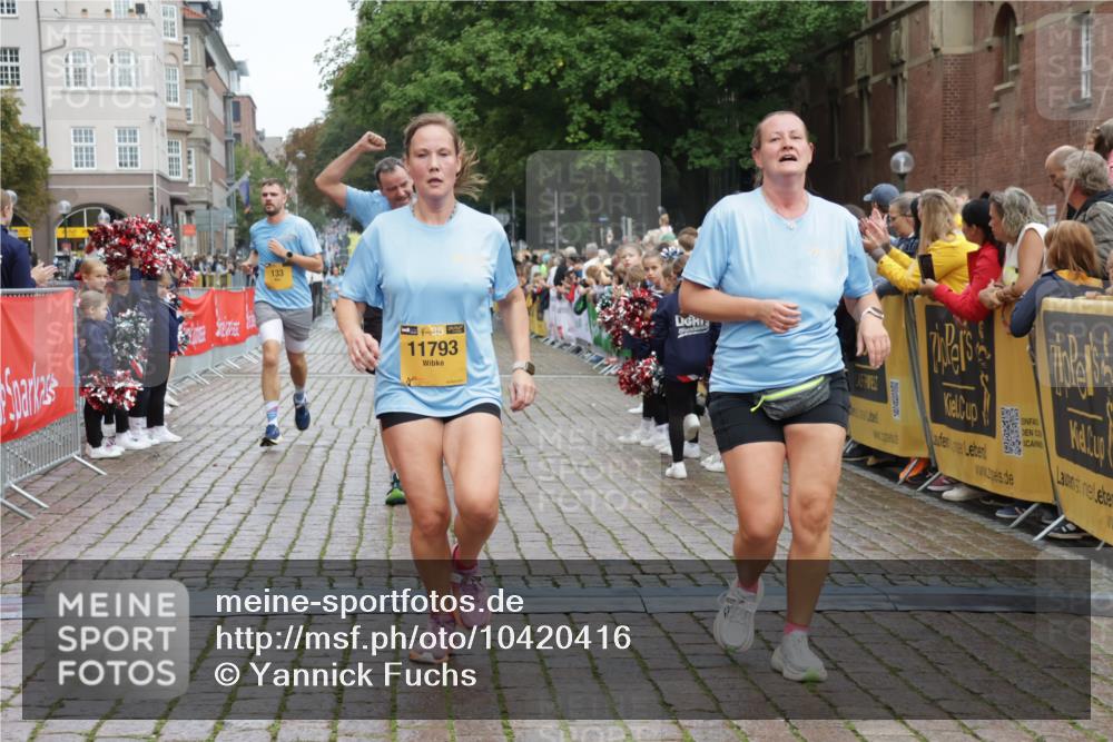 13.09.2026 - Kiel Lauf Yannick Fuchs http://msf.ph/oto/10420416 13.09.2026 09:42:19 Ziel 133, 792, 2914, 2955, 2977, 3357, 3676, 5105, 5336, 5774, 6620, 6797, 7687, 8476, 10938, 11793, 12723, 402, 570, 699, 772, 792, 2910, 3143, 3801, 4533, 5011, 5107, 5276, 6599, 6739, 7238, 8829, 9050, 12175, 12723, 142, 445, 771, 1045, 1777, 2608, 4548, 5559, 6075, 6099, 6213, 6423, 6542, 6913, 8532, 9706, 12190, 402, 3143, 3175, 4704, 6649, 6687, 8588, 9224, 11907 meine-sportfotos.de