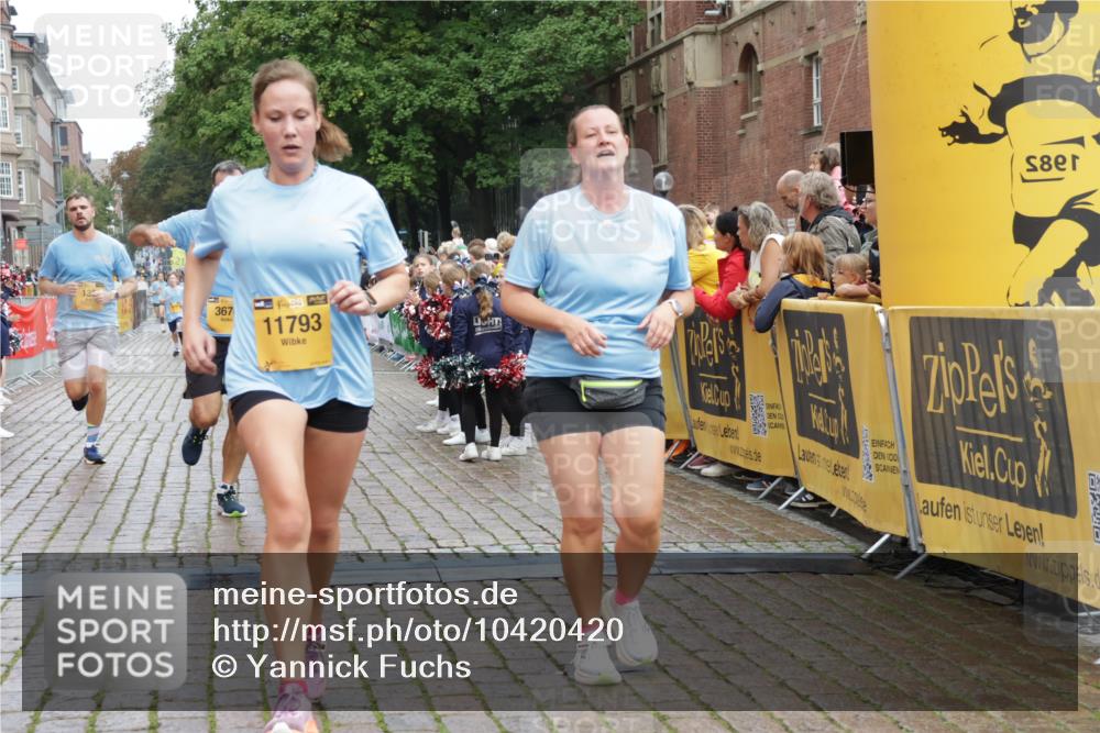 13.09.2026 - Kiel Lauf Yannick Fuchs http://msf.ph/oto/10420420 13.09.2026 09:42:20 Ziel 133, 2914, 2955, 2977, 3357, 3676, 5105, 5336, 5774, 6099, 6620, 6797, 7687, 8476, 10938, 11793, 570, 699, 772, 792, 2910, 3143, 3801, 4533, 5011, 5107, 5276, 6599, 6739, 7238, 8829, 9050, 12175, 12723, 142, 445, 771, 1045, 1777, 2608, 4548, 5559, 6075, 6213, 6423, 6542, 6913, 8532, 9592, 9706, 12190, 402, 3143, 3175, 4704, 6649, 6687, 8588, 9224, 11907 meine-sportfotos.de