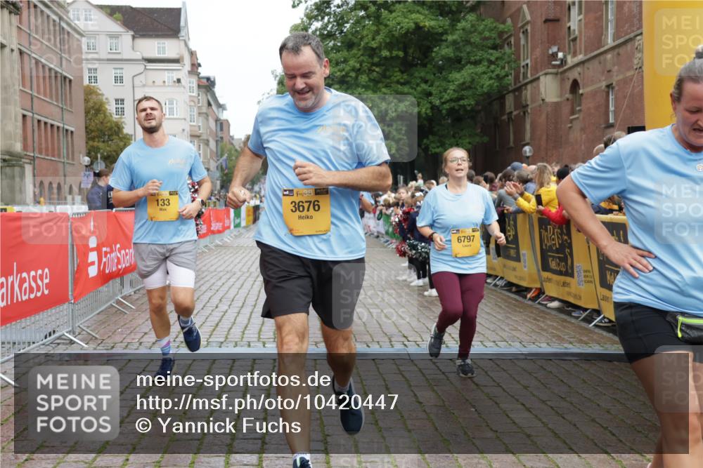 13.09.2026 - Kiel Lauf Yannick Fuchs http://msf.ph/oto/10420447 13.09.2026 09:42:22 Ziel 133, 445, 2914, 2955, 2977, 3357, 3676, 5105, 5559, 5774, 6099, 6797, 7687, 10938, 11793, 570, 699, 772, 792, 2910, 3143, 3357, 3801, 4533, 5011, 5107, 5276, 5336, 6599, 6620, 6739, 7238, 7687, 8476, 8829, 9050, 12175, 12723, 142, 771, 1045, 1777, 2608, 4548, 6075, 6213, 6423, 6542, 6913, 8532, 9519, 9592, 9706, 12190, 402, 3143, 3175, 4533, 4704, 5107, 6687, 6739, 7238, 8588, 9224, 11907 meine-sportfotos.de
