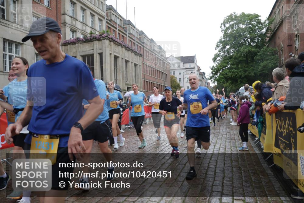 13.09.2026 - Kiel Lauf Yannick Fuchs http://msf.ph/oto/10420451 13.09.2026 10:52:55 Ziel 154, 158, 1071, 1083, 1426, 1433, 1486, 1535, 1550, 1634, 3050, 3059, 3431, 3452, 3514, 3587, 3657, 3875, 4570, 5329, 5642, 5643, 5710, 5838, 6015, 6161, 6201, 6695, 6777, 7017, 7230, 7596, 7883, 8516, 8580, 8863, 8905, 8935, 8978, 9126, 9166, 9749, 9831, 10594, 10721, 11048, 11096, 11282, 11496, 12213, 90, 172, 398, 475, 626, 1433, 1471, 1472, 1473, 1474, 1526, 1527, 1531, 1535, 1658, 1802, 1812, 1837, 2069, 2089, 2293, 2442, 2735, 3050, 3054, 3343, 3582, 3778, 3853, 7139 meine-sportfotos.de