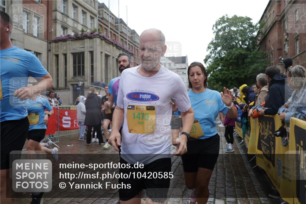 13.09.2026 - Kiel Lauf Yannick Fuchs http://msf.ph/oto/10420585 13.09.2026 10:53:03 Ziel 127, 1071, 1426, 1486, 1550, 3104, 3173, 3431, 3500, 3587, 3657, 5329, 5642, 5643, 5710, 5838, 5924, 6015, 6055, 6161, 6374, 6695, 6777, 7139, 7596, 7869, 8483, 8516, 8518, 8580, 8863, 8905, 8935, 9126, 9166, 9749, 10721, 11074, 11282, 11496, 11919, 11988, 12217, 12405, 90, 154, 158, 172, 398, 626, 1083, 1426, 1433, 1473, 1474, 1531, 1535, 1550, 1634, 1812, 1837, 2069, 2089, 2293, 2442, 2735, 3050, 3054, 3059, 3431, 3452, 3514, 3778, 3853, 3875, 4570, 6201, 7017, 7883, 475 meine-sportfotos.de