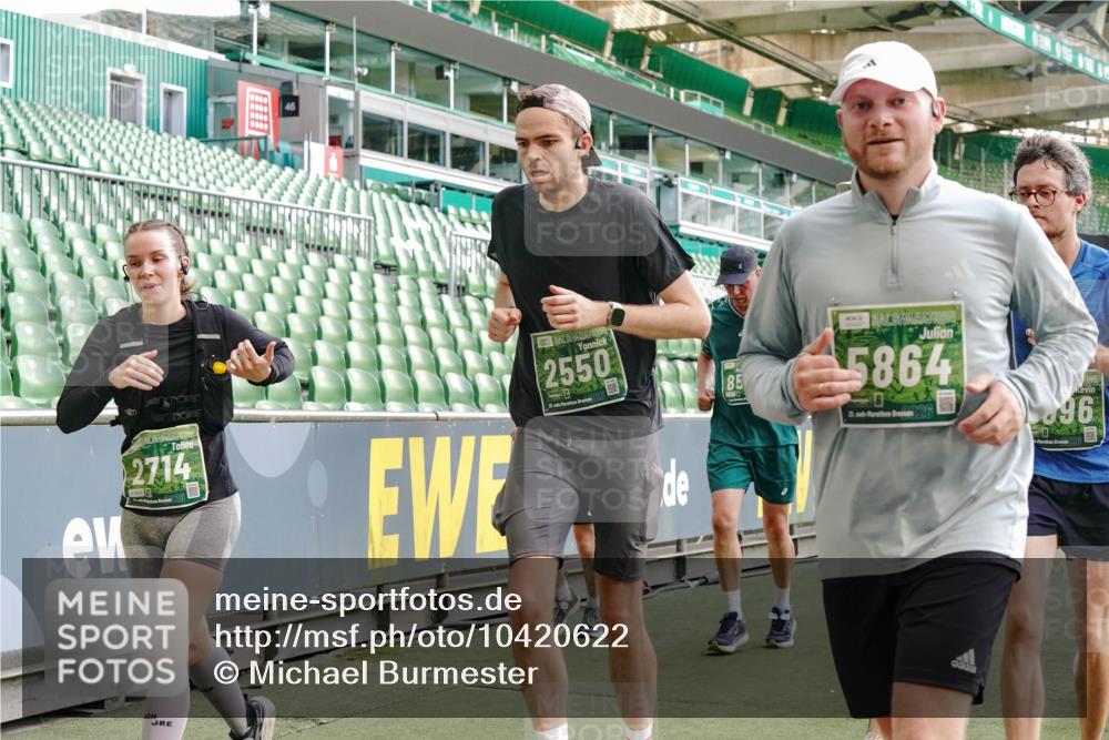 13.09.2026 - 21. swb-Marathon Bremen Michael Burmester http://msf.ph/oto/10420622 13.09.2026 13:21:42 Laufen im Stadion 128, 258, 343, 351, 423, 441, 601, 620, 704, 782, 851, 1060, 1094, 1158, 1177, 1316, 1344, 1409, 1417, 1439, 1446, 1518, 1657, 1669, 1676, 1697, 1729, 1808, 1846, 1883, 2010, 2064, 2139, 2201, 2258, 2278, 2290, 2349, 2394, 2395, 2414, 2417, 2437, 2501, 2519, 2551, 2588, 2619, 2632, 2652, 2660, 2685, 2711, 2736, 2793, 2828, 2886, 2954, 2964, 2995, 3004, 3010, 3017, 3018, 3022, 3034, 3035, 3036, 3037, 3070, 3074, 3102, 3139, 3144, 3225, 3351, 3682, 3784, 1506 meine-sportfotos.de