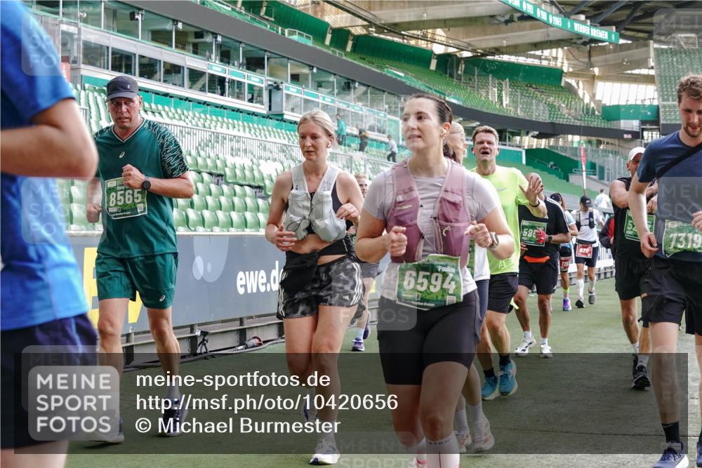 13.09.2026 - 21. swb-Marathon Bremen Michael Burmester http://msf.ph/oto/10420656 13.09.2026 13:21:43 Laufen im Stadion 128, 258, 343, 351, 423, 441, 601, 620, 704, 782, 851, 1060, 1094, 1158, 1177, 1316, 1344, 1417, 1439, 1446, 1518, 1657, 1669, 1676, 1697, 1729, 1808, 1846, 1883, 2010, 2064, 2139, 2201, 2258, 2278, 2290, 2349, 2394, 2395, 2414, 2417, 2437, 2501, 2519, 2551, 2588, 2619, 2632, 2652, 2660, 2685, 2711, 2736, 2793, 2828, 2886, 2954, 2964, 2995, 3004, 3010, 3017, 3018, 3022, 3034, 3035, 3036, 3037, 3070, 3074, 3102, 3139, 3144, 3225, 3351, 3682, 3784, 4020, 1506 meine-sportfotos.de