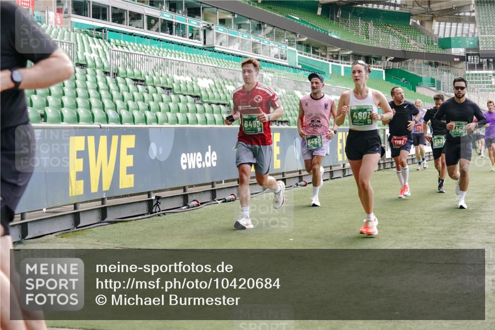 13.09.2026 - 21. swb-Marathon Bremen Michael Burmester http://msf.ph/oto/10420684 13.09.2026 12:58:57 Laufen im Stadion 141, 148, 191, 226, 232, 334, 511, 672, 745, 789, 790, 909, 972, 1080, 1119, 1166, 1191, 1199, 1281, 1516, 1535, 1642, 1647, 1752, 1881, 1931, 1933, 2046, 2210, 2289, 2343, 2367, 2371, 2397, 2423, 2425, 2570, 2577, 2771, 2806, 2807, 2827, 2885, 2899, 2903, 2953, 2961, 2979, 3015, 3021, 3098, 3120, 3124, 3138, 3148, 3182, 3186, 3190, 3233, 3319, 3338, 3435, 3516, 3531, 3534, 3560, 3652, 3655, 3685, 3695, 3933, 3934, 205 meine-sportfotos.de