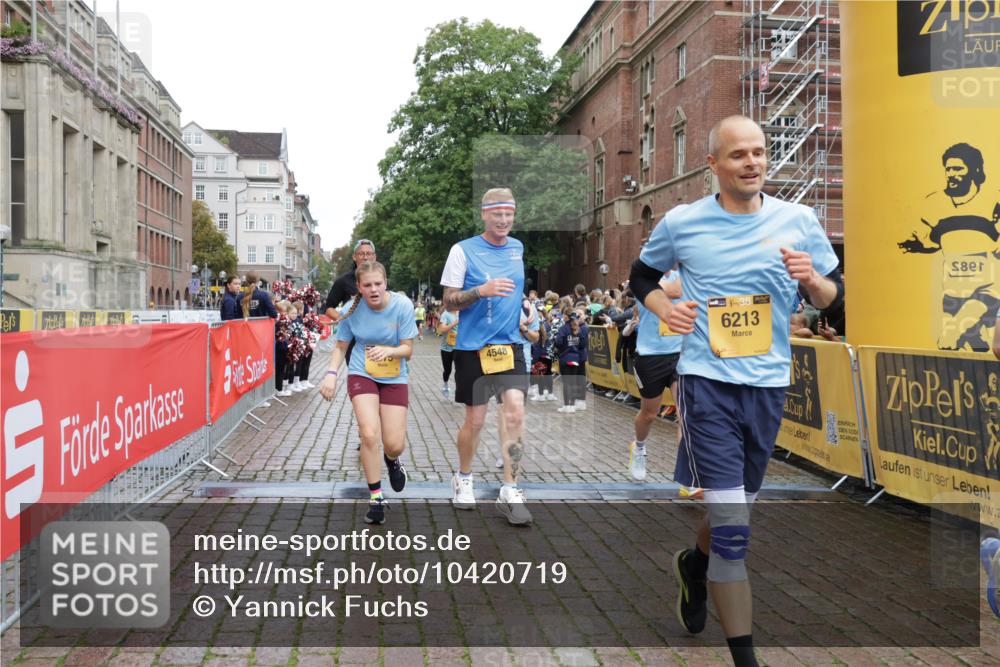13.09.2026 - Kiel Lauf Yannick Fuchs http://msf.ph/oto/10420719 13.09.2026 09:42:35 Ziel 142, 445, 771, 1045, 1777, 2608, 4548, 5559, 6075, 6099, 6213, 6423, 6542, 6913, 8532, 9592, 9706, 12190, 133, 570, 699, 792, 2910, 2914, 2955, 2977, 3357, 3676, 3801, 5011, 5105, 5276, 5336, 5774, 6099, 6599, 6620, 6797, 7687, 8476, 10938, 11793, 12723, 762, 1213, 3827, 3849, 4322, 7874, 8870, 9311, 9519, 9629, 11721, 12678, 699, 772, 2910, 3801, 6599, 8829, 9050 meine-sportfotos.de