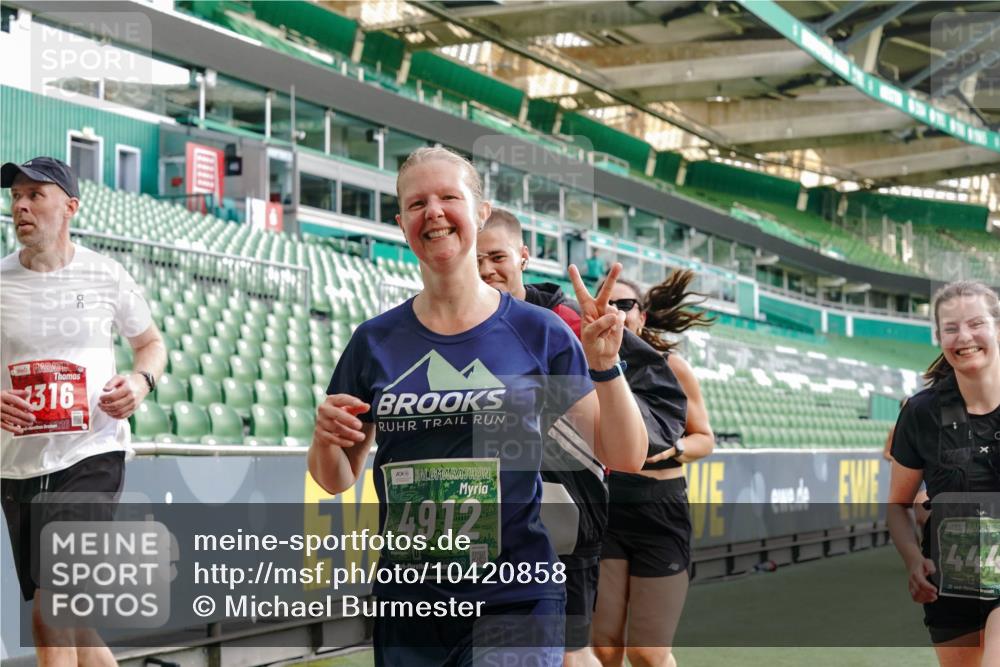 13.09.2026 - 21. swb-Marathon Bremen Michael Burmester http://msf.ph/oto/10420858 13.09.2026 13:21:50 Laufen im Stadion 128, 211, 258, 343, 351, 423, 441, 571, 601, 620, 704, 782, 851, 1060, 1094, 1157, 1158, 1177, 1259, 1316, 1344, 1417, 1439, 1518, 1657, 1669, 1676, 1729, 1808, 1846, 1883, 2064, 2139, 2201, 2258, 2278, 2290, 2394, 2395, 2414, 2417, 2437, 2519, 2551, 2588, 2619, 2632, 2652, 2660, 2685, 2711, 2736, 2793, 2828, 2886, 2954, 2964, 2995, 3004, 3010, 3017, 3018, 3022, 3034, 3035, 3036, 3070, 3074, 3102, 3144, 3225, 3351, 3682, 3784, 4020, 4431, 4584, 1506 meine-sportfotos.de