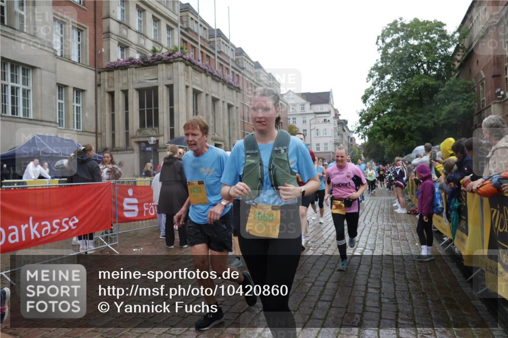 13.09.2026 - Kiel Lauf Yannick Fuchs http://msf.ph/oto/10420860 13.09.2026 10:53:18 Ziel 168, 207, 373, 2174, 2336, 2859, 3153, 4005, 4196, 5691, 5924, 6055, 6104, 6181, 6543, 6821, 7869, 8422, 10276, 10367, 11097, 11253, 12405, 12844, 127, 154, 158, 398, 1071, 1083, 1426, 1433, 1486, 1535, 1550, 1634, 1812, 2069, 3050, 3059, 3104, 3173, 3431, 3452, 3500, 3514, 3587, 3657, 3875, 4570, 5329, 5642, 5643, 5710, 5838, 5924, 6015, 6055, 6161, 6201, 6374, 6695, 6777, 7017, 7139, 7596, 7869, 7883, 8483, 8516, 8518, 8580, 8863, 8905, 8935, 9749, 10721, 11074, 1199, 172 meine-sportfotos.de