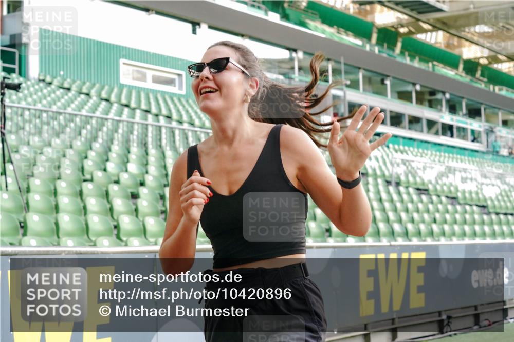 13.09.2026 - 21. swb-Marathon Bremen Michael Burmester http://msf.ph/oto/10420896 13.09.2026 13:21:52 Laufen im Stadion 128, 211, 258, 343, 351, 423, 441, 571, 601, 620, 704, 782, 851, 1060, 1094, 1157, 1158, 1177, 1259, 1316, 1344, 1417, 1439, 1518, 1657, 1669, 1676, 1729, 1808, 1846, 1883, 2139, 2201, 2258, 2278, 2290, 2394, 2395, 2414, 2417, 2437, 2504, 2519, 2551, 2588, 2619, 2632, 2652, 2660, 2685, 2711, 2736, 2793, 2828, 2886, 2954, 2964, 2995, 3004, 3010, 3022, 3034, 3036, 3070, 3074, 3102, 3144, 3225, 3351, 3682, 3784, 4020, 4431, 4584, 1506 meine-sportfotos.de