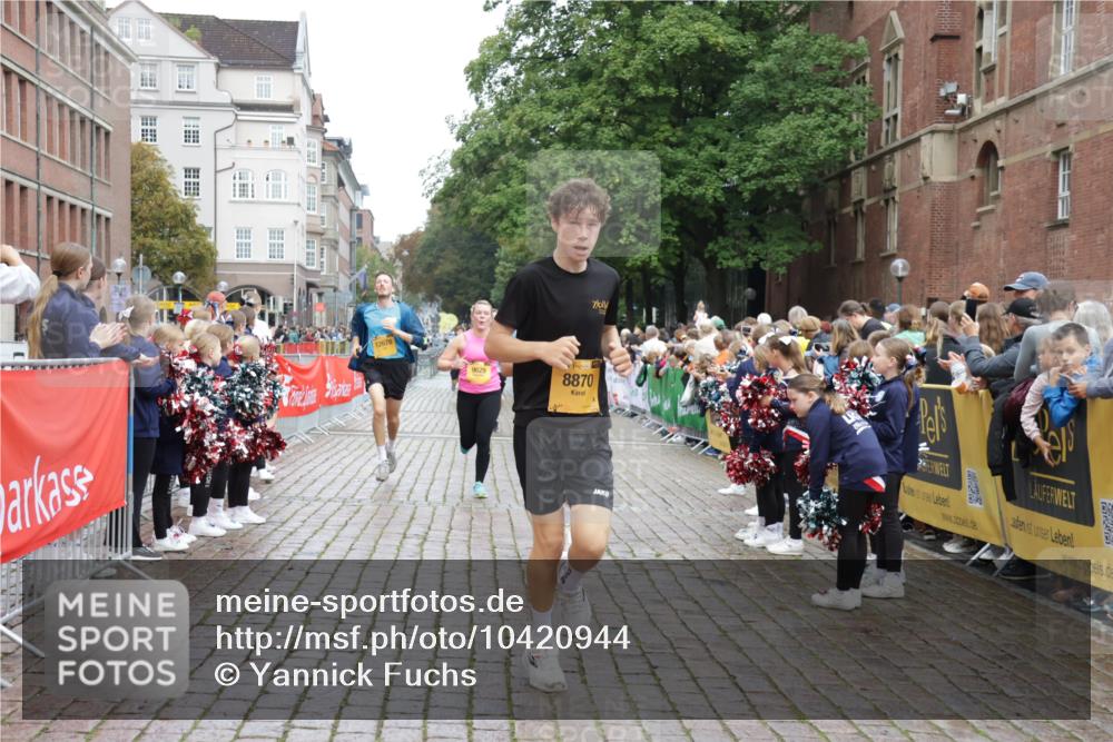13.09.2026 - Kiel Lauf Yannick Fuchs http://msf.ph/oto/10420944 13.09.2026 09:42:52 Ziel 762, 1213, 3827, 3849, 4322, 7874, 8191, 8870, 9311, 9629, 11721, 12678, 133, 142, 445, 771, 1045, 1777, 2608, 2914, 2955, 2977, 3676, 4548, 5559, 6075, 6099, 6213, 6423, 6542, 6797, 6913, 8532, 9519, 9592, 9706, 10938, 12190, 1040, 3041, 3850, 5530, 9354, 9933, 10047, 10118, 11753, 12259, 133, 3357, 3676, 5105, 5336, 5774, 6620, 6797, 7687, 8476, 10938, 11793 meine-sportfotos.de