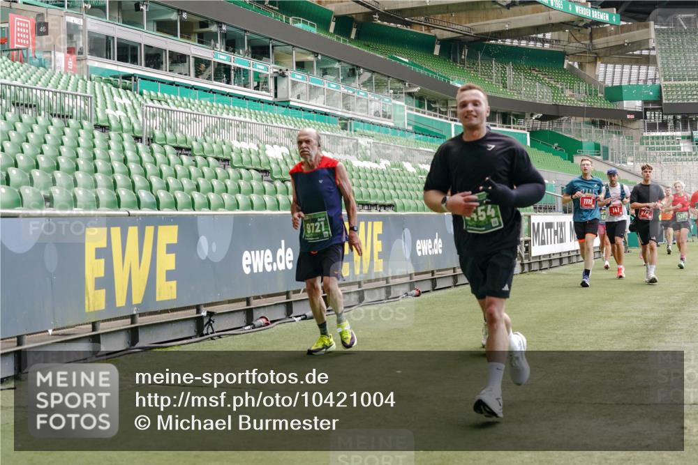13.09.2026 - 21. swb-Marathon Bremen Michael Burmester http://msf.ph/oto/10421004 13.09.2026 12:59:08 Laufen im Stadion 141, 148, 191, 226, 232, 511, 672, 745, 789, 790, 909, 972, 1080, 1119, 1166, 1191, 1199, 1209, 1281, 1516, 1642, 1647, 1752, 1931, 1933, 2046, 2088, 2210, 2289, 2343, 2367, 2397, 2423, 2425, 2481, 2517, 2570, 2577, 2771, 2806, 2807, 2827, 2885, 2899, 2953, 2961, 2979, 3015, 3021, 3098, 3120, 3124, 3138, 3148, 3182, 3186, 3190, 3233, 3273, 3319, 3338, 3435, 3516, 3531, 3534, 3560, 3652, 3655, 3695, 3861, 3930, 3933, 3934, 205 meine-sportfotos.de