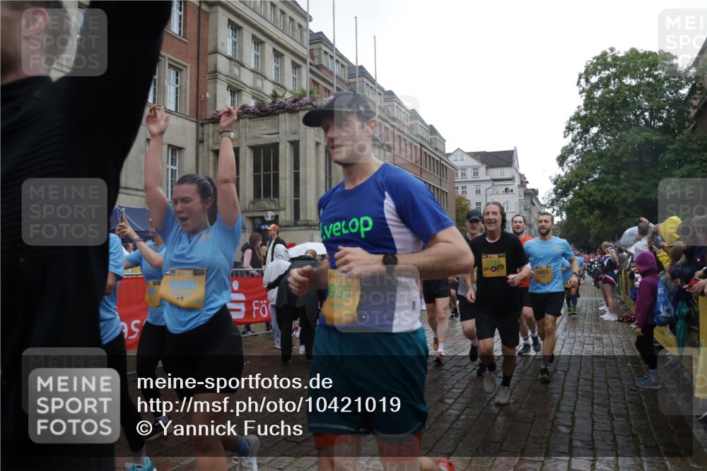 13.09.2026 - Kiel Lauf Yannick Fuchs http://msf.ph/oto/10421019 13.09.2026 10:53:28 Ziel 168, 207, 1757, 2692, 2859, 3498, 4005, 4515, 4657, 5285, 5766, 5769, 5788, 6543, 6712, 6821, 6926, 7021, 7132, 7365, 7649, 9677, 10276, 11166, 11253, 11537, 11556, 12380, 12513, 127, 373, 1071, 1426, 1486, 1550, 2174, 2336, 3104, 3153, 3173, 3431, 3500, 3587, 3657, 4196, 5329, 5642, 5643, 5691, 5710, 5838, 5924, 6015, 6055, 6104, 6161, 6181, 6374, 6695, 6777, 7139, 7596, 7869, 8422, 8483, 8516, 8518, 8580, 8863, 8905, 8935, 9749, 10276, 10367, 10721, 11074, 11097, 1199 meine-sportfotos.de