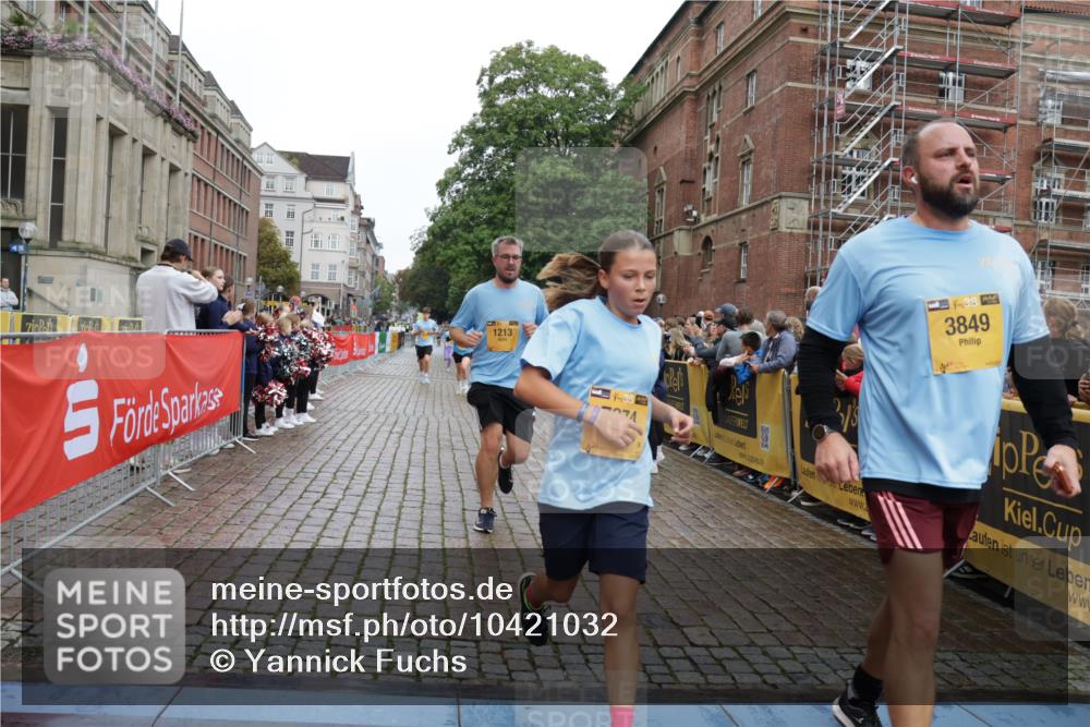 13.09.2026 - Kiel Lauf Yannick Fuchs http://msf.ph/oto/10421032 13.09.2026 09:42:57 Ziel 1040, 1213, 3827, 3849, 3850, 5530, 7874, 8191, 8870, 9311, 9629, 11721, 11753, 12678, 142, 445, 762, 771, 1045, 1777, 2608, 2914, 3827, 4322, 4548, 5559, 6075, 6099, 6213, 6423, 6542, 6913, 8532, 9519, 9592, 9706, 12190, 255, 1508, 3041, 5929, 7099, 7532, 8808, 9354, 9933, 10047, 10118, 12259, 133, 2914, 2955, 2977, 3676, 5105, 6099, 6797, 10938, 11793 meine-sportfotos.de
