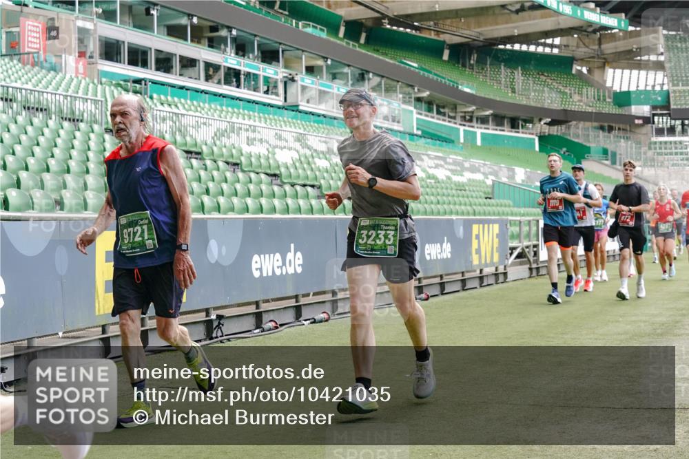 13.09.2026 - 21. swb-Marathon Bremen Michael Burmester http://msf.ph/oto/10421035 13.09.2026 12:59:09 Laufen im Stadion 141, 148, 191, 226, 232, 342, 511, 672, 745, 789, 790, 972, 1080, 1119, 1166, 1191, 1199, 1209, 1281, 1516, 1642, 1647, 1752, 1931, 1933, 2046, 2088, 2210, 2289, 2343, 2367, 2397, 2425, 2481, 2517, 2570, 2577, 2771, 2806, 2807, 2827, 2885, 2899, 2953, 2961, 2979, 3015, 3021, 3098, 3120, 3124, 3138, 3148, 3182, 3186, 3190, 3233, 3273, 3319, 3338, 3435, 3516, 3531, 3534, 3560, 3652, 3655, 3695, 3861, 3930, 3933, 3934, 205 meine-sportfotos.de