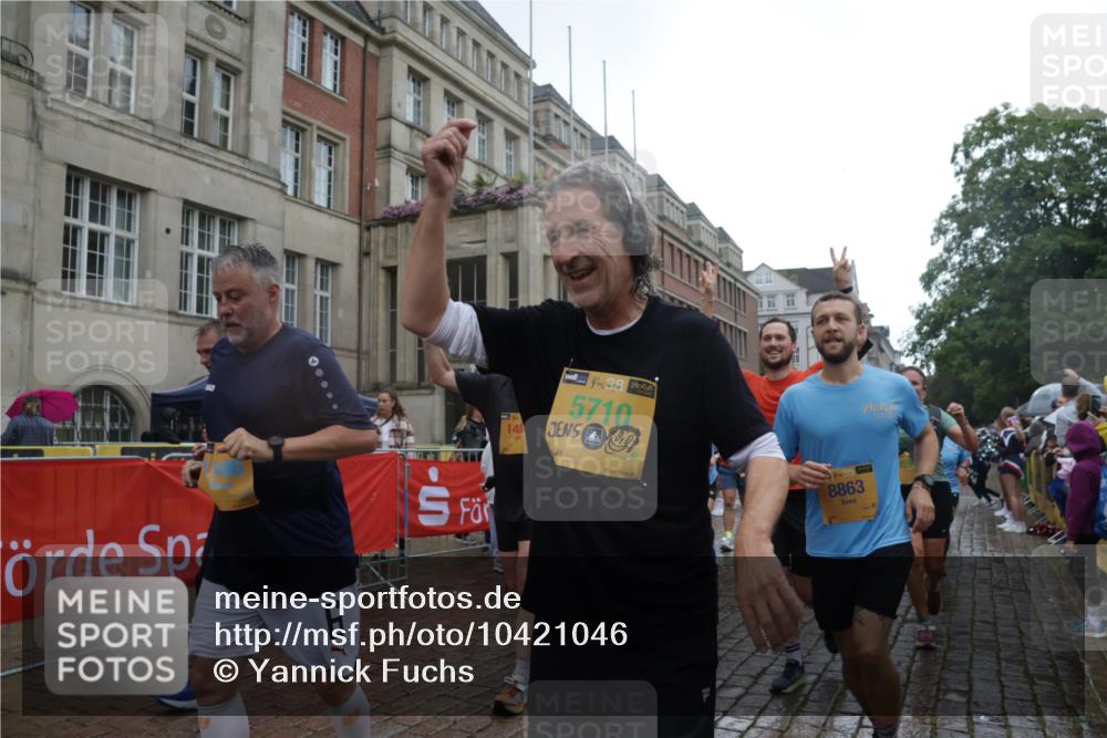 13.09.2026 - Kiel Lauf Yannick Fuchs http://msf.ph/oto/10421046 13.09.2026 10:53:29 Ziel 168, 207, 1199, 1757, 2692, 2859, 3498, 4005, 4515, 4657, 5285, 5766, 5769, 5788, 6543, 6712, 6821, 6926, 7021, 7132, 7365, 7571, 7649, 8003, 9677, 11166, 11253, 11537, 11556, 12380, 12513, 127, 373, 1071, 1486, 2174, 2336, 2859, 3104, 3153, 3173, 3500, 3587, 3657, 4196, 5329, 5642, 5643, 5691, 5710, 5838, 5924, 6015, 6055, 6104, 6161, 6181, 6374, 6695, 6777, 7139, 7596, 7869, 8422, 8483, 8516, 8518, 8580, 8863, 8905, 8935, 9749, 10276, 10367, 10721, 11074, 11097, 11253 meine-sportfotos.de