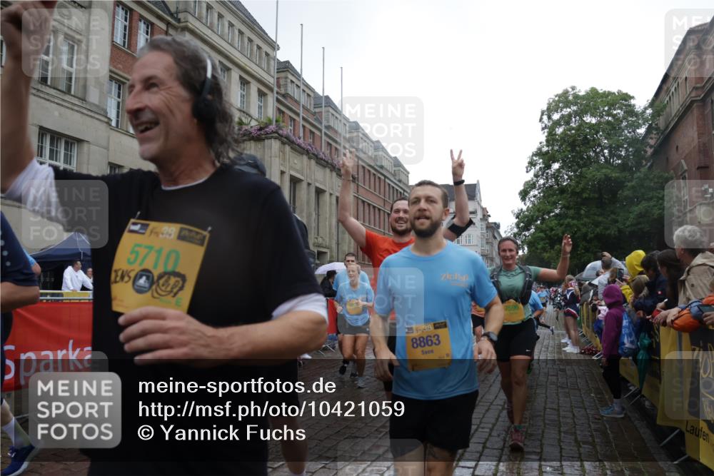 13.09.2026 - Kiel Lauf Yannick Fuchs http://msf.ph/oto/10421059 13.09.2026 10:53:30 Ziel 168, 207, 1199, 1757, 2692, 3027, 3498, 4005, 4515, 4657, 5285, 5766, 5769, 5788, 6543, 6712, 6821, 6926, 7021, 7132, 7365, 7571, 7599, 7649, 8003, 8821, 9677, 11166, 11537, 11556, 12380, 12513, 127, 373, 1071, 1486, 2174, 2336, 2859, 3104, 3153, 3173, 3500, 3587, 3657, 4196, 5642, 5643, 5691, 5710, 5924, 6015, 6055, 6104, 6161, 6181, 6374, 6695, 6777, 7139, 7596, 7869, 8422, 8483, 8516, 8518, 8863, 8905, 9749, 10276, 10367, 10721, 11074, 11097, 11253 meine-sportfotos.de
