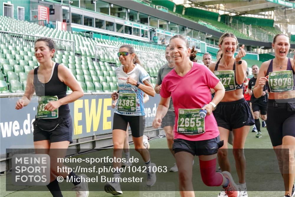13.09.2026 - 21. swb-Marathon Bremen Michael Burmester http://msf.ph/oto/10421063 13.09.2026 13:21:59 Laufen im Stadion 128, 160, 211, 258, 343, 351, 423, 441, 571, 601, 620, 704, 782, 851, 1060, 1094, 1157, 1158, 1177, 1259, 1316, 1344, 1417, 1439, 1518, 1657, 1669, 1676, 1691, 1729, 1808, 1846, 1883, 2139, 2201, 2258, 2278, 2290, 2394, 2395, 2414, 2417, 2437, 2504, 2519, 2551, 2588, 2619, 2632, 2652, 2660, 2685, 2711, 2736, 2793, 2828, 2886, 2954, 2964, 2995, 3004, 3010, 3022, 3034, 3070, 3074, 3102, 3144, 3225, 3351, 3682, 3784, 4020, 4431, 4584, 1506 meine-sportfotos.de