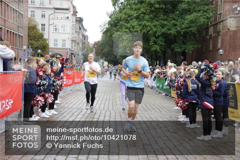 13.09.2026 - Kiel Lauf Yannick Fuchs http://msf.ph/oto/10421078 13.09.2026 09:43:01 Ziel 1040, 1213, 3849, 3850, 5530, 7874, 8191, 9311, 9354, 9629, 11753, 12678, 142, 445, 762, 771, 1045, 1777, 2608, 3827, 4322, 4548, 5559, 6075, 6213, 6423, 6542, 6913, 8532, 8870, 9311, 9519, 9592, 9706, 11721, 12190, 12678, 255, 623, 1508, 3041, 5929, 6377, 7099, 7532, 8808, 9933, 10047, 10118, 12259, 445, 771, 2914, 2955, 2977, 5559, 6099, 6542, 10938, 12190 meine-sportfotos.de