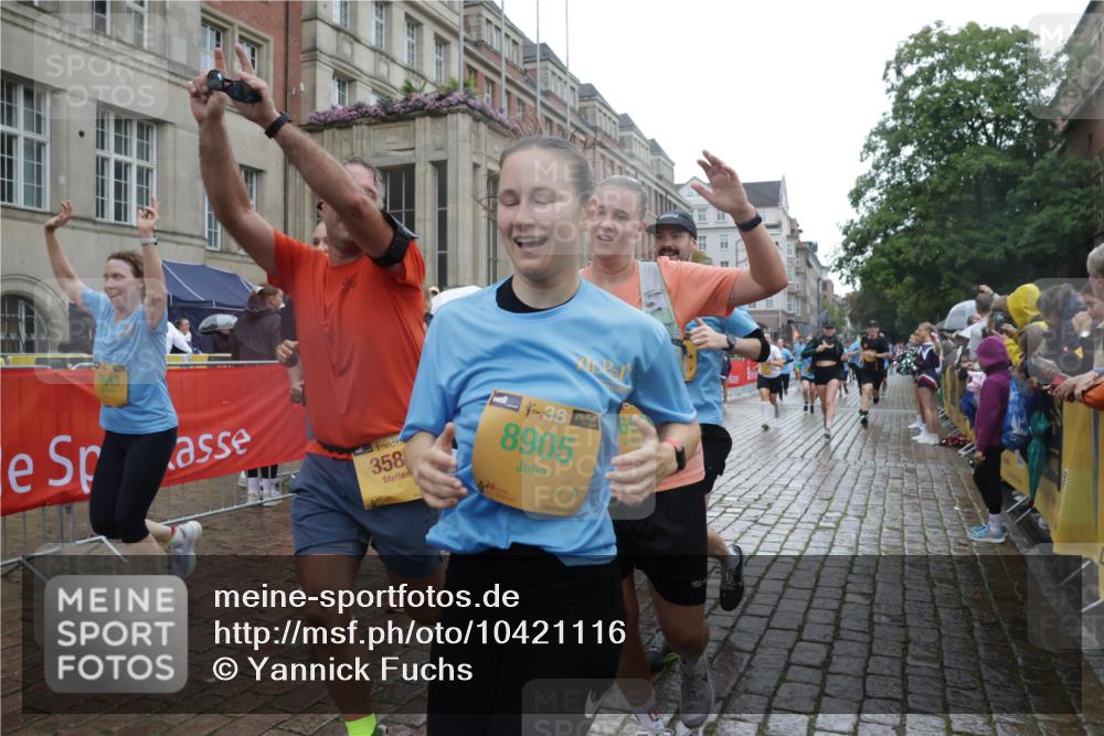13.09.2026 - Kiel Lauf Yannick Fuchs http://msf.ph/oto/10421116 13.09.2026 10:53:33 Ziel 183, 1199, 1757, 2692, 3027, 3498, 3922, 4005, 4515, 4657, 5285, 5766, 5769, 5788, 6543, 6712, 6821, 6926, 7021, 7132, 7365, 7571, 7599, 7649, 8003, 8821, 9198, 9471, 9677, 11166, 11537, 11556, 11912, 12380, 12513, 127, 168, 207, 373, 1071, 2174, 2336, 2859, 3104, 3153, 3173, 3500, 3587, 3657, 4005, 4196, 5642, 5643, 5691, 5924, 6015, 6055, 6104, 6161, 6181, 6374, 6543, 6695, 6777, 6821, 7139, 7869, 8422, 8483, 8518, 8905, 9749, 10276, 10367, 10721, 11074, 11097, 11253 meine-sportfotos.de