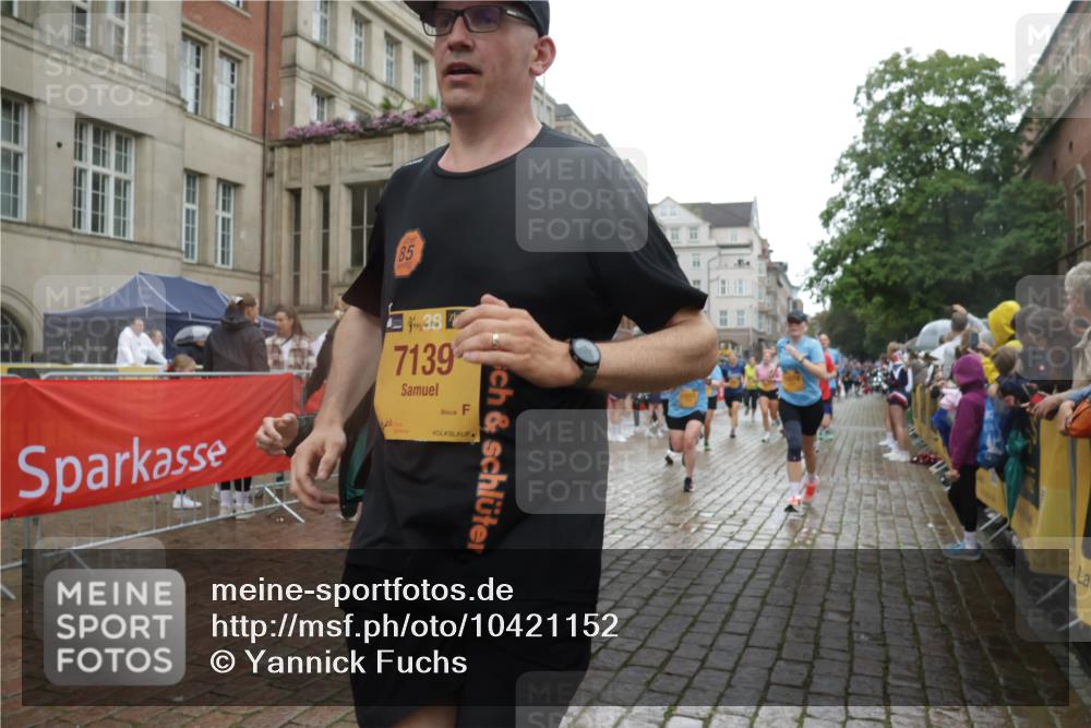 13.09.2026 - Kiel Lauf Yannick Fuchs http://msf.ph/oto/10421152 13.09.2026 10:53:36 Ziel 183, 661, 1199, 1757, 2225, 2433, 2692, 3027, 3498, 3922, 4515, 4657, 5285, 5766, 5769, 5788, 6712, 6926, 7021, 7132, 7571, 7599, 7649, 8003, 8642, 8821, 8987, 9198, 9471, 9677, 10002, 11166, 11537, 11912, 12088, 127, 168, 207, 373, 1757, 2174, 2336, 2859, 3104, 3153, 3173, 3500, 4005, 4196, 5691, 5924, 6055, 6104, 6181, 6374, 6543, 6821, 7139, 7365, 7649, 7869, 8422, 8483, 8518, 10276, 10367, 11074, 11097, 11253, 11556, 12380, 2683 meine-sportfotos.de
