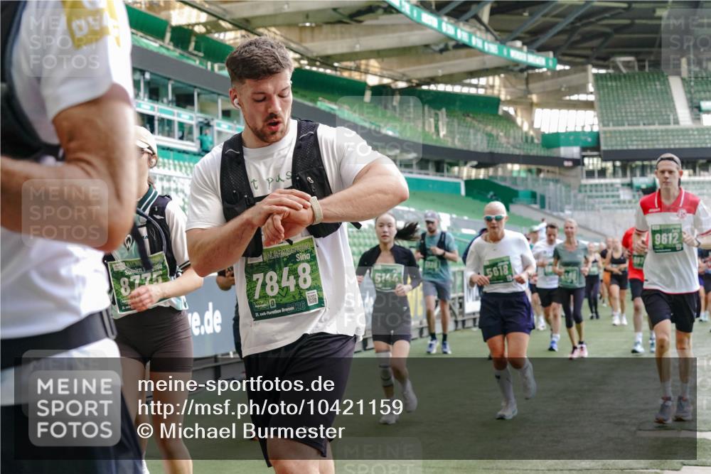 13.09.2026 - 21. swb-Marathon Bremen Michael Burmester http://msf.ph/oto/10421159 13.09.2026 13:22:03 Laufen im Stadion 128, 160, 211, 258, 343, 351, 423, 441, 571, 601, 620, 782, 851, 1060, 1094, 1157, 1158, 1177, 1259, 1316, 1344, 1417, 1439, 1518, 1657, 1669, 1676, 1691, 1729, 1808, 1846, 1883, 2139, 2201, 2258, 2278, 2290, 2394, 2395, 2414, 2437, 2504, 2519, 2551, 2588, 2619, 2632, 2652, 2660, 2685, 2711, 2736, 2793, 2828, 2886, 2954, 2964, 2995, 3004, 3010, 3022, 3034, 3070, 3074, 3102, 3144, 3225, 3351, 3530, 3682, 3784, 4020, 4406, 4407, 4431, 4584, 1506 meine-sportfotos.de