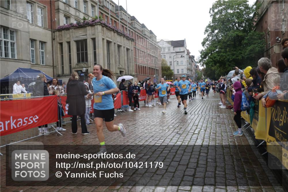 13.09.2026 - Kiel Lauf Yannick Fuchs http://msf.ph/oto/10421179 13.09.2026 10:53:43 Ziel 183, 661, 1199, 1424, 2225, 2433, 2843, 3027, 3922, 3962, 4249, 4515, 4633, 5073, 5427, 6712, 6761, 6926, 7467, 7571, 7599, 8003, 8642, 8821, 8987, 9198, 9471, 9677, 9705, 10002, 11912, 12088, 12404, 168, 207, 373, 1757, 2174, 2336, 2692, 2859, 3153, 3498, 4005, 4196, 4515, 4657, 5285, 5691, 5766, 5769, 5788, 5924, 6055, 6104, 6181, 6543, 6821, 7021, 7132, 7365, 7649, 7869, 8422, 10276, 10367, 11097, 11166, 11253, 11537, 11556, 12380, 2683, 3886, 12844 meine-sportfotos.de
