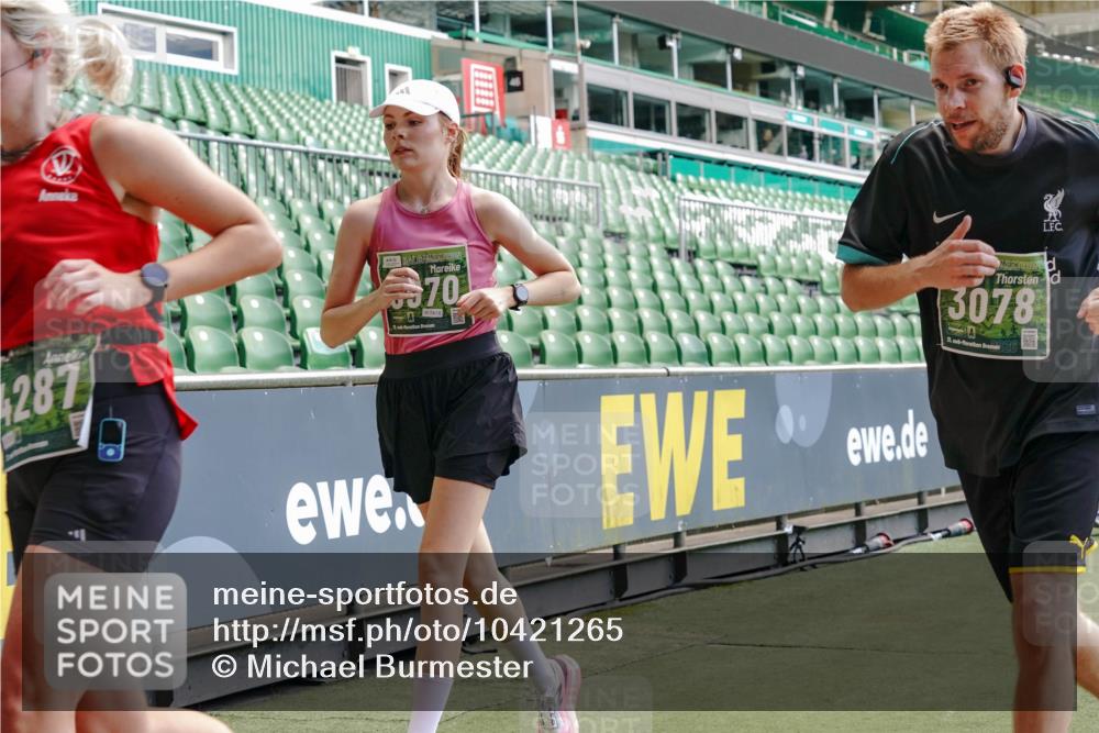 13.09.2026 - 21. swb-Marathon Bremen Michael Burmester http://msf.ph/oto/10421265 13.09.2026 12:59:16 Laufen im Stadion 141, 148, 191, 226, 232, 260, 342, 511, 672, 745, 789, 790, 972, 1080, 1119, 1166, 1191, 1199, 1209, 1281, 1493, 1494, 1516, 1642, 1647, 1931, 1933, 2046, 2088, 2210, 2289, 2343, 2367, 2397, 2425, 2481, 2517, 2570, 2577, 2686, 2771, 2806, 2807, 2827, 2885, 2899, 2914, 2953, 2961, 2979, 3015, 3021, 3098, 3120, 3124, 3138, 3148, 3186, 3190, 3233, 3273, 3319, 3338, 3435, 3516, 3531, 3534, 3560, 3652, 3655, 3695, 3861, 3930, 3933, 3934, 205 meine-sportfotos.de