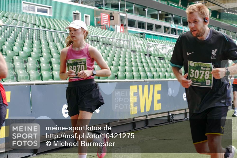 13.09.2026 - 21. swb-Marathon Bremen Michael Burmester http://msf.ph/oto/10421275 13.09.2026 12:59:16 Laufen im Stadion 141, 148, 191, 226, 232, 260, 342, 511, 672, 745, 789, 790, 972, 1080, 1119, 1166, 1191, 1199, 1209, 1281, 1493, 1494, 1516, 1642, 1647, 1931, 1933, 2046, 2088, 2210, 2289, 2343, 2367, 2397, 2425, 2481, 2517, 2570, 2577, 2686, 2771, 2806, 2807, 2827, 2885, 2899, 2914, 2953, 2961, 2979, 3015, 3021, 3098, 3120, 3124, 3138, 3148, 3186, 3190, 3233, 3273, 3319, 3338, 3435, 3516, 3531, 3534, 3560, 3652, 3655, 3695, 3861, 3930, 3933, 3934, 205 meine-sportfotos.de