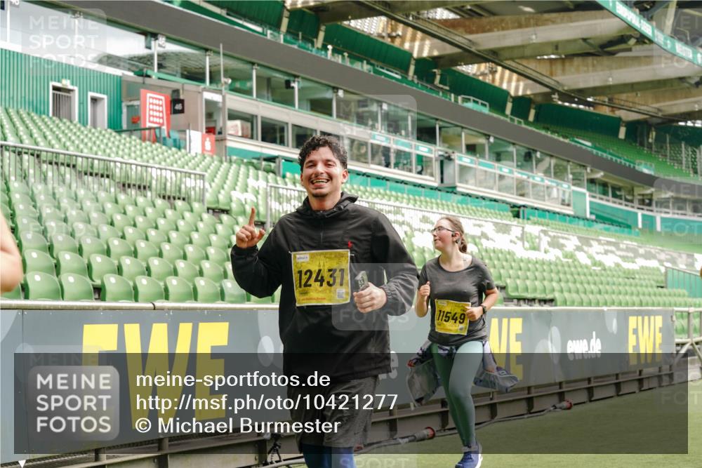 13.09.2026 - 21. swb-Marathon Bremen Michael Burmester http://msf.ph/oto/10421277 13.09.2026 10:44:45 Laufen im Stadion 10004, 10005, 10137, 10176, 10191, 10192, 10194, 10202, 10242, 10271, 10295, 10325, 10335, 10344, 10402, 10430, 10459, 10513, 10524, 10568, 10600, 10605, 10606, 10629, 10679, 10713, 10756, 10779, 10882, 10899, 10900, 10979, 10997, 10999, 11081, 11200, 11217, 11233, 11264, 11307, 11333, 11337, 11355, 11385, 11408, 11448, 11456, 11461, 11482, 11495, 11629, 11808, 11932, 11943, 12057, 12089, 12151, 12153, 12224, 12226, 12311, 12321, 12334, 12539 meine-sportfotos.de