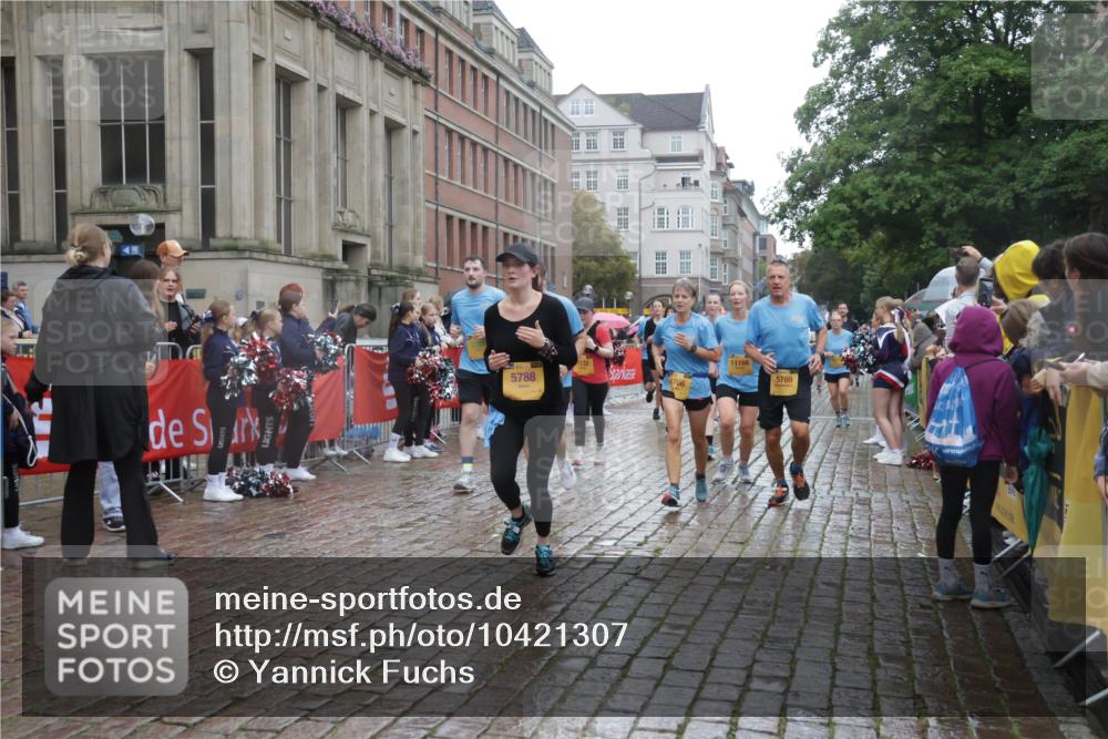 13.09.2026 - Kiel Lauf Yannick Fuchs http://msf.ph/oto/10421307 13.09.2026 10:54:01 Ziel 1117, 1740, 2683, 3024, 3092, 3269, 3886, 4045, 4101, 4264, 4276, 4581, 4701, 4867, 5119, 5203, 5431, 5506, 5621, 5626, 5650, 5675, 5678, 5680, 6297, 6394, 7144, 7518, 7535, 8610, 8639, 9088, 9517, 9618, 9666, 10084, 10119, 10146, 10766, 11486, 183, 661, 1199, 1424, 1757, 2033, 2225, 2433, 2692, 2843, 3027, 3092, 3498, 3817, 3822, 3922, 3962, 4249, 4515, 4633, 4657, 4701, 5073, 5285, 5427, 5766, 5769, 5788, 5884, 7021, 7132, 7649, 11166, 11537, 243 meine-sportfotos.de