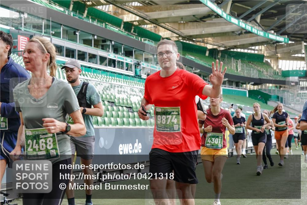 13.09.2026 - 21. swb-Marathon Bremen Michael Burmester http://msf.ph/oto/10421318 13.09.2026 13:22:08 Laufen im Stadion 128, 160, 211, 258, 343, 351, 423, 441, 571, 601, 620, 782, 851, 1060, 1094, 1157, 1158, 1177, 1259, 1316, 1344, 1417, 1439, 1518, 1657, 1669, 1676, 1691, 1729, 1808, 1846, 1883, 2139, 2201, 2258, 2278, 2290, 2414, 2504, 2551, 2619, 2632, 2652, 2660, 2685, 2711, 2736, 2828, 2954, 2964, 2995, 3004, 3010, 3022, 3034, 3070, 3074, 3144, 3225, 3351, 3530, 3682, 3784, 4020, 4054, 4406, 4407, 4431, 4584, 1506 meine-sportfotos.de