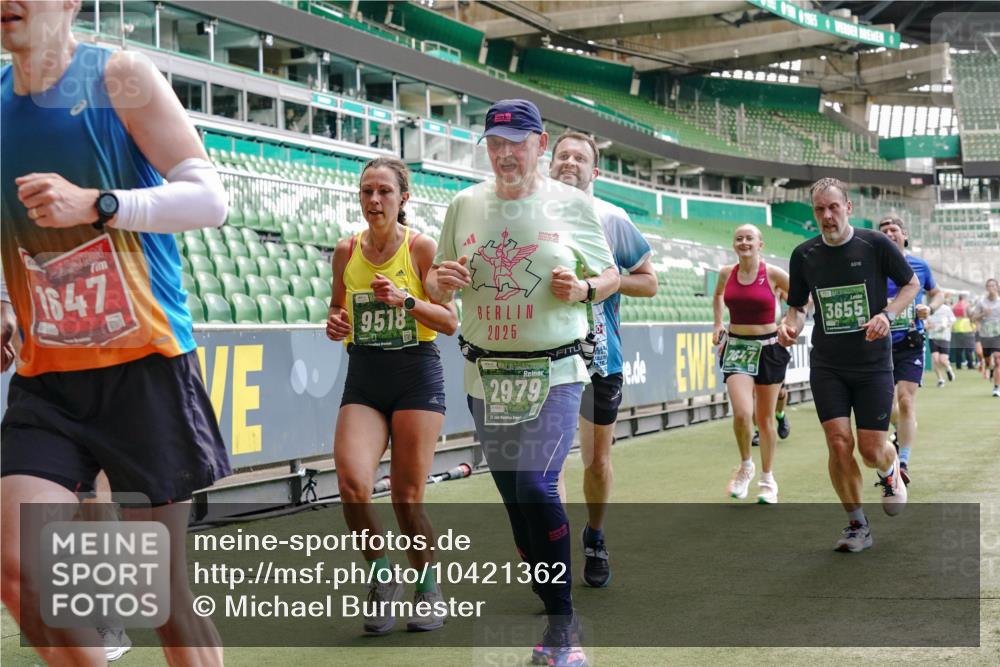 13.09.2026 - 21. swb-Marathon Bremen Michael Burmester http://msf.ph/oto/10421362 13.09.2026 12:59:20 Laufen im Stadion 135, 141, 148, 191, 226, 232, 260, 342, 511, 672, 745, 789, 790, 972, 1080, 1119, 1166, 1191, 1199, 1209, 1281, 1493, 1494, 1516, 1642, 1647, 1931, 1933, 2088, 2210, 2289, 2343, 2367, 2397, 2425, 2481, 2517, 2570, 2577, 2686, 2771, 2806, 2807, 2827, 2885, 2899, 2914, 2953, 2961, 2979, 3015, 3021, 3076, 3098, 3120, 3124, 3138, 3148, 3186, 3190, 3233, 3273, 3338, 3435, 3516, 3531, 3534, 3560, 3652, 3655, 3695, 3855, 3861, 3930, 3933, 3934, 205 meine-sportfotos.de