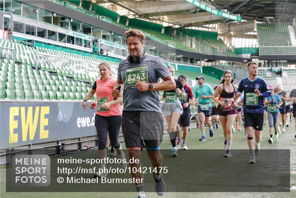 13.09.2026 - 21. swb-Marathon Bremen Michael Burmester http://msf.ph/oto/10421475 13.09.2026 13:22:14 Laufen im Stadion 128, 160, 211, 258, 343, 351, 423, 441, 571, 601, 620, 782, 851, 1060, 1094, 1157, 1158, 1177, 1178, 1259, 1316, 1344, 1417, 1518, 1657, 1669, 1676, 1691, 1729, 1788, 1808, 1846, 1883, 2139, 2201, 2213, 2258, 2290, 2414, 2504, 2526, 2551, 2619, 2632, 2652, 2660, 2685, 2711, 2736, 2828, 2954, 2964, 2995, 3010, 3022, 3034, 3070, 3074, 3144, 3225, 3351, 3505, 3530, 3682, 3784, 4020, 4054, 4406, 4407, 4431, 4584, 1506 meine-sportfotos.de
