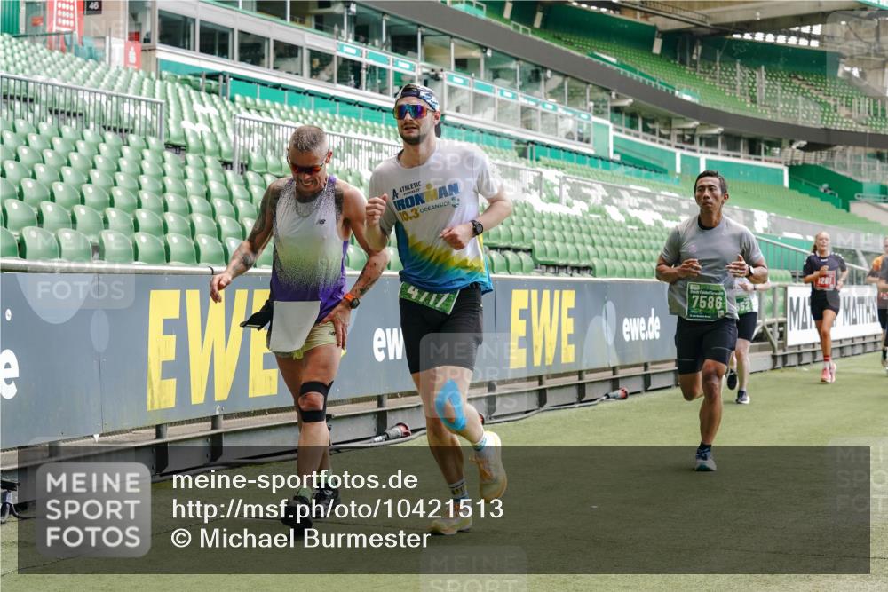 13.09.2026 - 21. swb-Marathon Bremen Michael Burmester http://msf.ph/oto/10421513 13.09.2026 12:59:26 Laufen im Stadion 135, 141, 148, 191, 226, 232, 260, 342, 511, 672, 745, 789, 790, 972, 1080, 1119, 1166, 1209, 1281, 1368, 1493, 1494, 1516, 1642, 1647, 1861, 1931, 1933, 1935, 2088, 2210, 2289, 2343, 2367, 2425, 2481, 2517, 2570, 2577, 2686, 2771, 2806, 2807, 2827, 2885, 2899, 2914, 2953, 2961, 2979, 3015, 3021, 3076, 3098, 3105, 3120, 3124, 3138, 3148, 3186, 3190, 3233, 3273, 3338, 3354, 3435, 3516, 3531, 3534, 3560, 3652, 3655, 3855, 3861, 3930, 3933, 3934, 205 meine-sportfotos.de