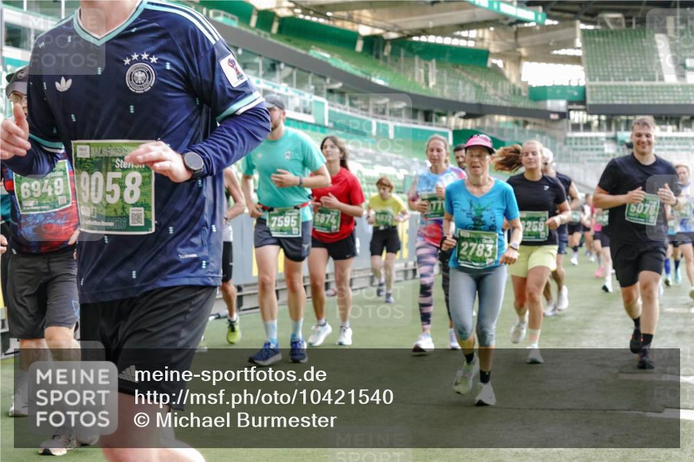 13.09.2026 - 21. swb-Marathon Bremen Michael Burmester http://msf.ph/oto/10421540 13.09.2026 13:22:18 Laufen im Stadion 128, 160, 211, 258, 343, 351, 423, 441, 571, 601, 620, 782, 851, 892, 1060, 1094, 1157, 1158, 1177, 1178, 1259, 1316, 1344, 1417, 1518, 1657, 1669, 1676, 1691, 1729, 1746, 1788, 1808, 1883, 2201, 2213, 2258, 2290, 2414, 2433, 2475, 2504, 2526, 2551, 2619, 2632, 2652, 2660, 2685, 2711, 2736, 2828, 2954, 2964, 2995, 3010, 3022, 3034, 3070, 3074, 3144, 3225, 3347, 3351, 3505, 3530, 3682, 3784, 4020, 4054, 4231, 4406, 4407, 4431, 4584, 1506 meine-sportfotos.de