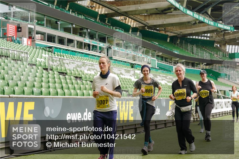 13.09.2026 - 21. swb-Marathon Bremen Michael Burmester http://msf.ph/oto/10421542 13.09.2026 10:45:02 Laufen im Stadion 10137, 10176, 10191, 10192, 10194, 10202, 10242, 10295, 10325, 10335, 10344, 10430, 10459, 10513, 10524, 10568, 10600, 10605, 10606, 10629, 10651, 10679, 10713, 10756, 10779, 10882, 10979, 10997, 10999, 11081, 11200, 11233, 11307, 11309, 11333, 11337, 11355, 11367, 11385, 11408, 11448, 11495, 11629, 11808, 11932, 11943, 12057, 12089, 12151, 12153, 12177, 12178, 12224, 12226, 12311, 12321, 12334, 12539, 10148 meine-sportfotos.de