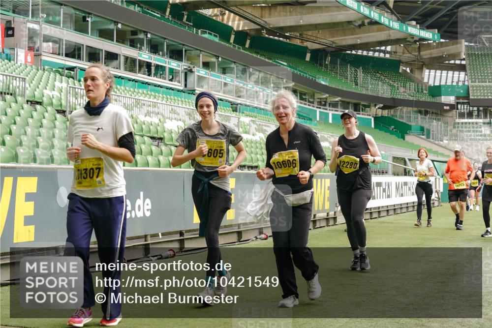 13.09.2026 - 21. swb-Marathon Bremen Michael Burmester http://msf.ph/oto/10421549 13.09.2026 10:45:03 Laufen im Stadion 10137, 10176, 10191, 10192, 10194, 10202, 10242, 10295, 10325, 10335, 10344, 10430, 10459, 10513, 10524, 10568, 10600, 10605, 10606, 10629, 10651, 10679, 10713, 10756, 10779, 10882, 10979, 10997, 10999, 11081, 11200, 11233, 11307, 11309, 11333, 11337, 11355, 11367, 11385, 11408, 11448, 11495, 11629, 11808, 11932, 11943, 12057, 12089, 12151, 12153, 12177, 12178, 12224, 12226, 12311, 12321, 12334, 12539, 10148 meine-sportfotos.de