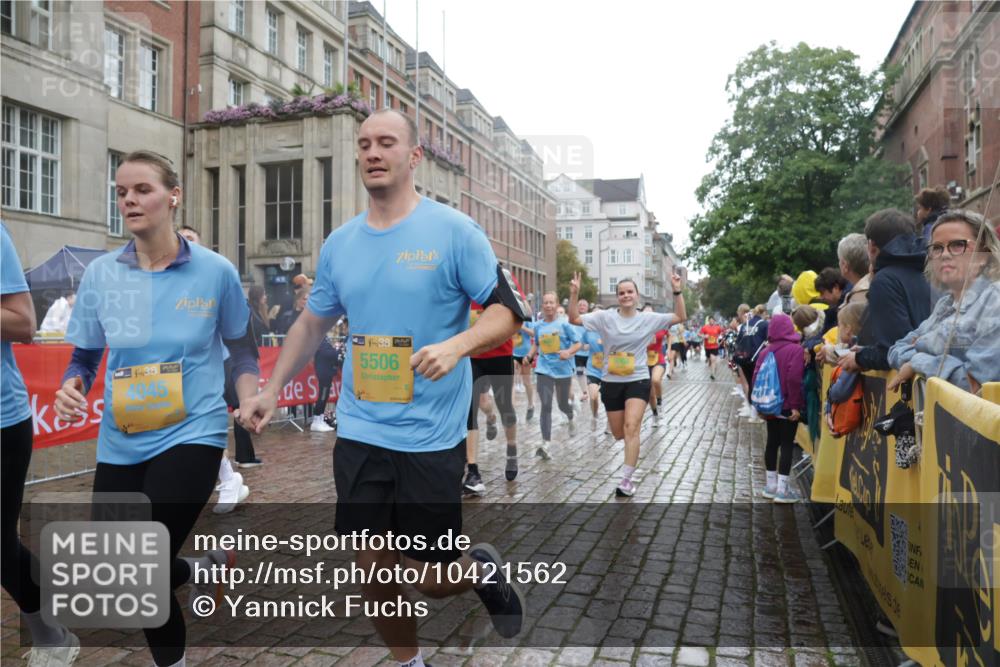 13.09.2026 - Kiel Lauf Yannick Fuchs http://msf.ph/oto/10421562 13.09.2026 10:54:31 Ziel 1127, 1287, 2259, 2506, 4502, 5560, 5578, 6063, 6166, 6208, 6571, 6887, 7558, 8328, 8711, 8867, 9462, 9633, 9655, 10049, 11156, 11529, 11760, 12526, 12710, 243, 394, 548, 932, 1343, 1613, 1740, 1765, 2196, 2471, 2579, 2683, 2746, 3024, 3269, 3293, 3337, 3649, 3729, 3886, 4045, 4101, 4246, 4264, 4276, 4310, 4525, 4581, 4582, 4827, 4867, 5119, 5318, 5392, 5506, 5621, 5650, 5675, 5678, 5680, 6519, 6888, 7276, 7518, 7535, 8640, 8849, 8925, 9088, 9400, 396 meine-sportfotos.de