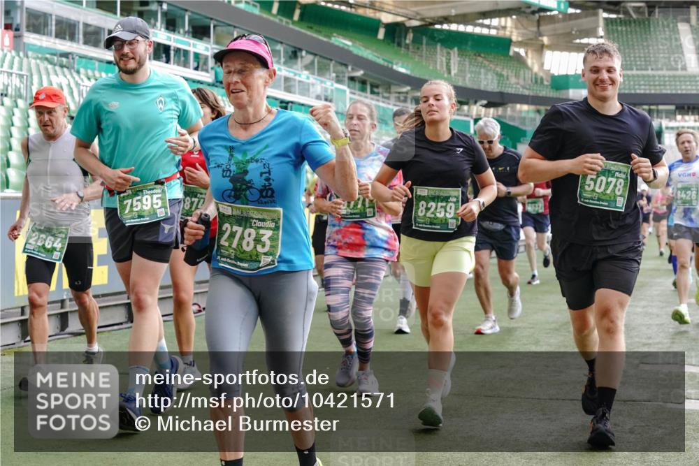 13.09.2026 - 21. swb-Marathon Bremen Michael Burmester http://msf.ph/oto/10421571 13.09.2026 13:22:19 Laufen im Stadion 128, 160, 211, 258, 343, 351, 423, 441, 571, 601, 609, 620, 782, 851, 892, 1060, 1094, 1157, 1158, 1177, 1178, 1259, 1316, 1344, 1417, 1518, 1657, 1669, 1676, 1691, 1729, 1746, 1788, 1808, 1883, 2201, 2213, 2258, 2290, 2414, 2433, 2475, 2504, 2526, 2551, 2619, 2632, 2652, 2660, 2685, 2711, 2736, 2828, 2954, 2964, 2995, 3010, 3022, 3034, 3070, 3074, 3144, 3225, 3252, 3347, 3351, 3505, 3530, 3682, 3784, 4020, 4054, 4231, 4406, 4407, 4431, 4584, 1506 meine-sportfotos.de