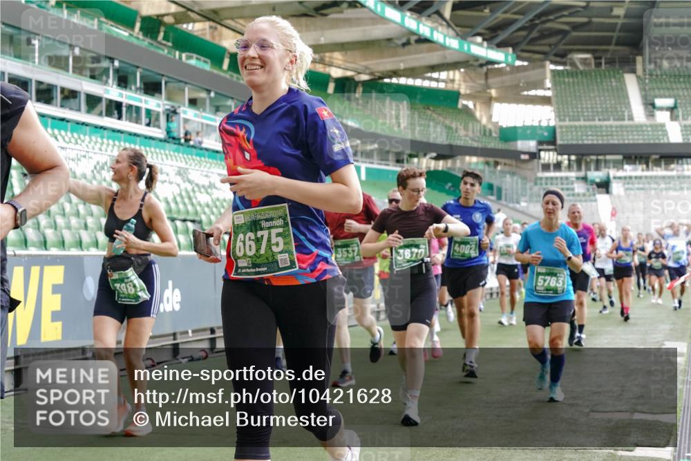 13.09.2026 - 21. swb-Marathon Bremen Michael Burmester http://msf.ph/oto/10421628 13.09.2026 13:22:22 Laufen im Stadion 128, 160, 211, 258, 343, 351, 423, 441, 571, 601, 609, 620, 782, 851, 892, 1060, 1094, 1157, 1158, 1177, 1178, 1259, 1316, 1331, 1344, 1417, 1518, 1657, 1669, 1676, 1691, 1729, 1746, 1788, 1808, 1883, 2213, 2258, 2290, 2414, 2433, 2475, 2504, 2526, 2551, 2619, 2632, 2652, 2660, 2685, 2711, 2736, 2828, 2954, 2964, 2995, 3010, 3022, 3034, 3070, 3074, 3144, 3225, 3252, 3347, 3351, 3505, 3530, 3559, 3682, 3784, 4020, 4054, 4231, 4406, 4407, 4431, 4584, 1506 meine-sportfotos.de