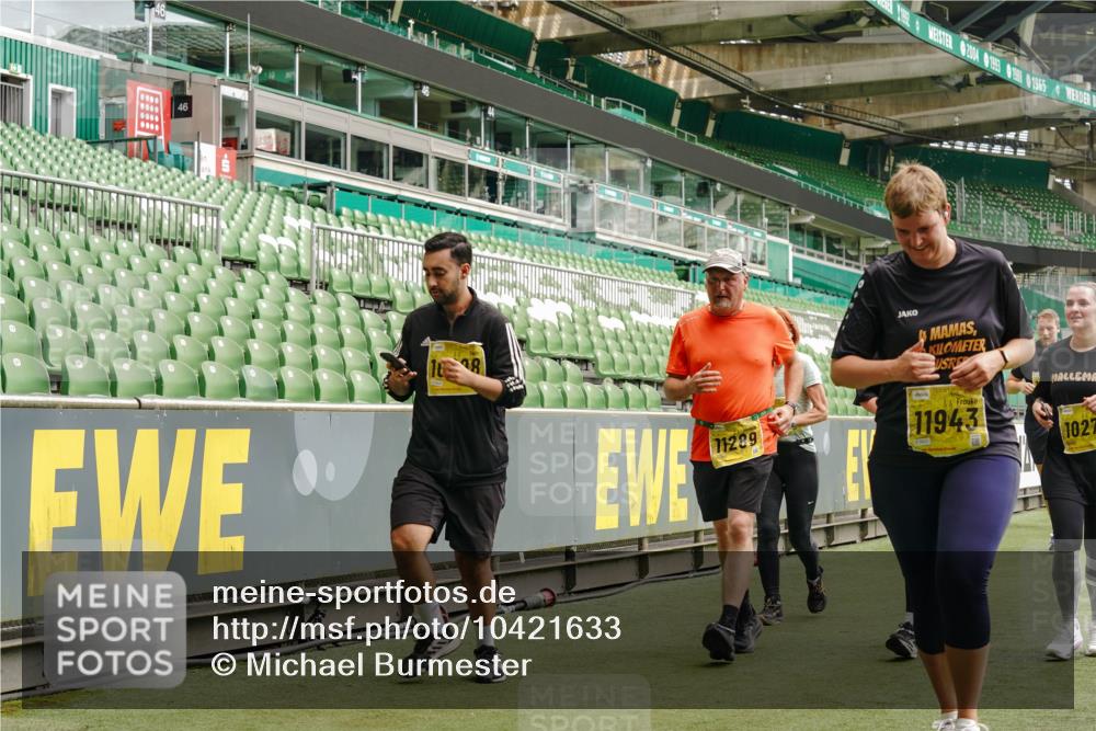 13.09.2026 - 21. swb-Marathon Bremen Michael Burmester http://msf.ph/oto/10421633 13.09.2026 10:45:08 Laufen im Stadion 10137, 10176, 10191, 10192, 10194, 10202, 10242, 10295, 10325, 10335, 10344, 10430, 10459, 10472, 10513, 10524, 10568, 10600, 10605, 10606, 10629, 10651, 10679, 10713, 10756, 10779, 10882, 10979, 10997, 10999, 11081, 11200, 11233, 11307, 11309, 11355, 11367, 11385, 11408, 11495, 11629, 11709, 11808, 11821, 11932, 11943, 12057, 12089, 12151, 12153, 12177, 12178, 12224, 12226, 12311, 12321, 12334, 12539, 10148, 10330 meine-sportfotos.de