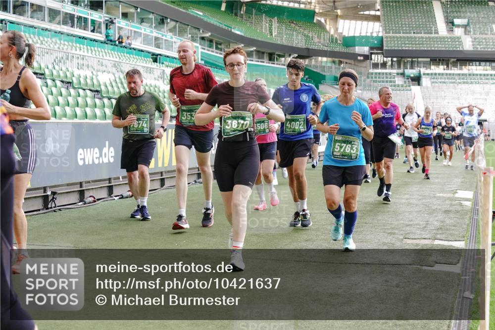 13.09.2026 - 21. swb-Marathon Bremen Michael Burmester http://msf.ph/oto/10421637 13.09.2026 13:22:23 Laufen im Stadion 128, 160, 211, 258, 343, 351, 423, 441, 571, 601, 609, 620, 708, 782, 851, 892, 1060, 1094, 1157, 1158, 1177, 1178, 1259, 1316, 1331, 1344, 1417, 1518, 1657, 1669, 1676, 1691, 1729, 1746, 1788, 1808, 1883, 2213, 2258, 2290, 2414, 2433, 2475, 2504, 2526, 2551, 2619, 2632, 2652, 2660, 2685, 2711, 2736, 2828, 2954, 2964, 2995, 3010, 3022, 3034, 3070, 3074, 3144, 3225, 3252, 3347, 3351, 3505, 3530, 3559, 3682, 3784, 4020, 4054, 4231, 4406, 4407, 4431, 4584, 1506 meine-sportfotos.de
