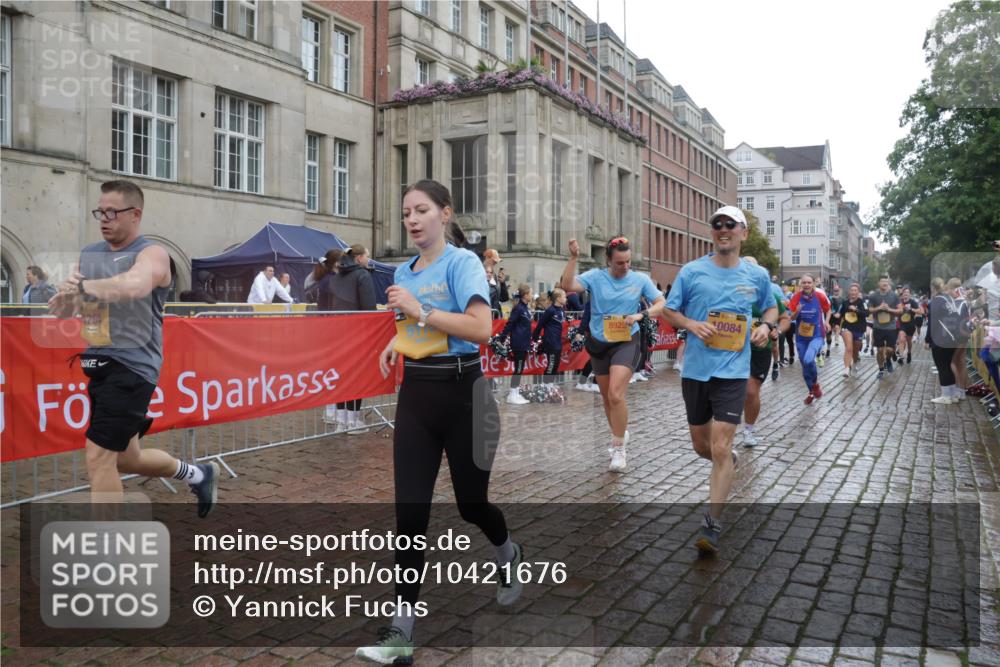 13.09.2026 - Kiel Lauf Yannick Fuchs http://msf.ph/oto/10421676 13.09.2026 10:54:39 Ziel 1063, 1287, 2506, 3939, 4091, 4502, 4772, 4938, 5302, 5560, 5821, 5923, 6166, 6889, 7046, 8542, 8867, 9297, 9424, 9462, 9633, 10015, 10740, 11156, 11529, 11760, 12268, 12526, 12529, 12710, 243, 394, 548, 932, 1127, 1343, 1613, 1740, 1765, 2196, 2259, 2471, 2579, 2746, 3293, 3337, 3649, 3729, 4246, 4264, 4310, 4525, 4582, 4827, 5119, 5318, 5392, 5560, 5578, 6063, 6208, 6519, 6571, 6887, 6888, 7276, 7558, 8328, 8640, 8711, 8849, 8925, 9088, 9400, 396, 454 meine-sportfotos.de