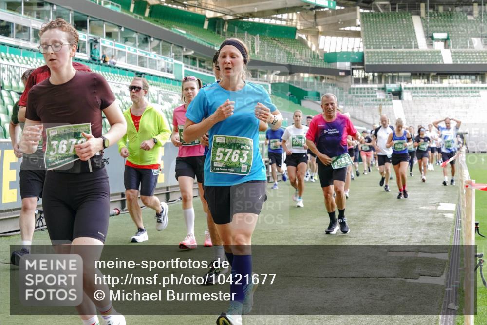 13.09.2026 - 21. swb-Marathon Bremen Michael Burmester http://msf.ph/oto/10421677 13.09.2026 13:22:24 Laufen im Stadion 128, 160, 211, 258, 343, 351, 423, 441, 571, 601, 609, 620, 708, 782, 851, 892, 1060, 1094, 1157, 1158, 1177, 1178, 1259, 1316, 1331, 1344, 1417, 1518, 1657, 1669, 1676, 1691, 1729, 1746, 1788, 1808, 1883, 2213, 2290, 2414, 2433, 2475, 2504, 2526, 2551, 2619, 2632, 2652, 2660, 2685, 2711, 2736, 2828, 2954, 2964, 2995, 3010, 3022, 3034, 3070, 3074, 3144, 3225, 3252, 3347, 3351, 3505, 3530, 3559, 3682, 3784, 4020, 4054, 4231, 4406, 4407, 4431, 4467, 4584, 1506 meine-sportfotos.de