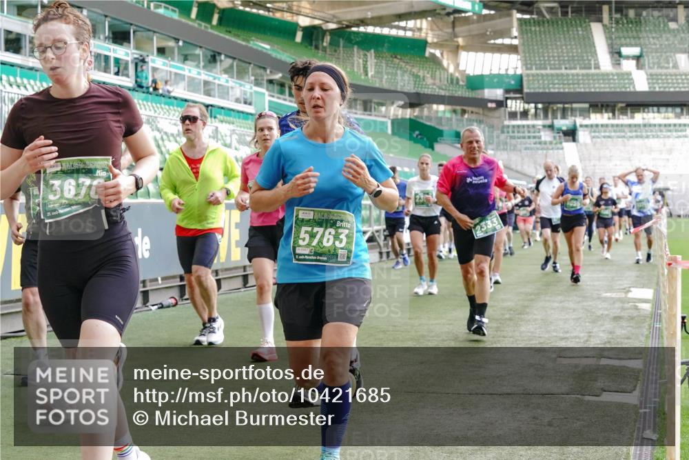 13.09.2026 - 21. swb-Marathon Bremen Michael Burmester http://msf.ph/oto/10421685 13.09.2026 13:22:24 Laufen im Stadion 128, 160, 211, 258, 343, 351, 423, 441, 571, 601, 609, 620, 708, 782, 851, 892, 1060, 1094, 1157, 1158, 1177, 1178, 1259, 1316, 1331, 1344, 1417, 1518, 1657, 1669, 1676, 1691, 1729, 1746, 1788, 1808, 1883, 2213, 2290, 2414, 2433, 2475, 2504, 2526, 2551, 2619, 2632, 2652, 2660, 2685, 2711, 2736, 2828, 2954, 2964, 2995, 3010, 3022, 3034, 3070, 3074, 3144, 3225, 3252, 3347, 3351, 3505, 3530, 3559, 3682, 3784, 4020, 4054, 4231, 4406, 4407, 4431, 4467, 4584, 1506 meine-sportfotos.de