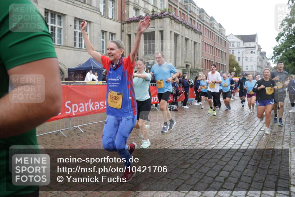 13.09.2026 - Kiel Lauf Yannick Fuchs http://msf.ph/oto/10421706 13.09.2026 10:54:42 Ziel 396, 796, 1063, 1287, 1940, 2506, 3511, 3939, 3950, 4091, 4502, 4772, 4938, 5302, 5521, 5821, 5923, 6166, 6889, 7046, 7696, 8222, 8484, 8542, 8867, 9297, 9424, 9633, 10015, 10134, 10740, 11529, 11760, 12268, 12529, 243, 394, 548, 932, 1127, 1287, 1343, 1613, 1765, 2196, 2259, 2471, 2579, 2746, 3293, 3337, 3649, 3729, 4246, 4310, 4525, 4582, 4827, 5318, 5392, 5560, 5578, 6063, 6166, 6208, 6519, 6571, 6887, 6888, 7276, 7558, 8328, 8640, 8711, 8849, 8925, 9400, 9462, 9633, 454 meine-sportfotos.de