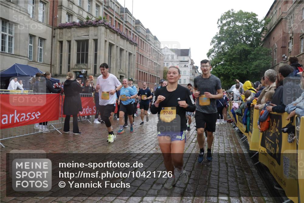 13.09.2026 - Kiel Lauf Yannick Fuchs http://msf.ph/oto/10421726 13.09.2026 10:54:43 Ziel 396, 796, 1063, 1619, 1659, 1940, 2506, 3162, 3511, 3939, 3950, 4091, 4502, 4772, 4938, 5302, 5521, 5770, 5821, 5923, 6889, 7046, 7696, 8222, 8374, 8484, 8542, 8867, 9297, 9424, 10015, 10134, 10740, 11529, 11760, 12268, 12529, 243, 394, 548, 932, 1127, 1287, 1343, 1613, 1765, 2196, 2259, 2471, 2579, 2746, 3293, 3337, 3729, 4246, 4310, 4502, 4525, 4582, 4827, 5318, 5392, 5560, 5578, 6063, 6166, 6208, 6519, 6571, 6887, 6888, 7558, 8328, 8640, 8711, 8849, 9400, 9462, 9633, 454 meine-sportfotos.de