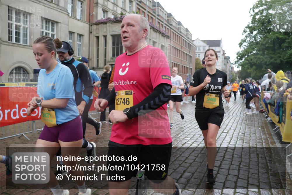 13.09.2026 - Kiel Lauf Yannick Fuchs http://msf.ph/oto/10421758 13.09.2026 10:54:45 Ziel 396, 459, 796, 1063, 1619, 1659, 1940, 2747, 3162, 3511, 3939, 3950, 4091, 4772, 4938, 5302, 5521, 5770, 5821, 5923, 6889, 7046, 7696, 8222, 8374, 8484, 8542, 9297, 9424, 10015, 10134, 10740, 11760, 12268, 12529, 243, 394, 548, 932, 1127, 1287, 1343, 1613, 1765, 2196, 2259, 2471, 2506, 2579, 3293, 3337, 3729, 4246, 4310, 4502, 4582, 4827, 5318, 5560, 5578, 6063, 6166, 6208, 6571, 6887, 6888, 7558, 8328, 8640, 8711, 8849, 9400, 9462, 9633, 454, 1815, 3084, 243 meine-sportfotos.de