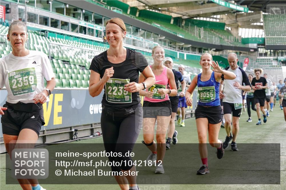 13.09.2026 - 21. swb-Marathon Bremen Michael Burmester http://msf.ph/oto/10421812 13.09.2026 13:22:29 Laufen im Stadion 128, 160, 211, 258, 343, 351, 423, 441, 533, 571, 601, 609, 708, 782, 851, 892, 1060, 1094, 1157, 1158, 1177, 1178, 1259, 1316, 1331, 1344, 1417, 1518, 1657, 1669, 1676, 1691, 1729, 1746, 1788, 1883, 2213, 2290, 2414, 2433, 2475, 2504, 2526, 2551, 2619, 2632, 2652, 2660, 2685, 2711, 2828, 2954, 2964, 2995, 3010, 3022, 3034, 3144, 3225, 3252, 3347, 3351, 3505, 3530, 3559, 3682, 3727, 3784, 4020, 4054, 4231, 4406, 4407, 4431, 4467, 4584, 1506 meine-sportfotos.de